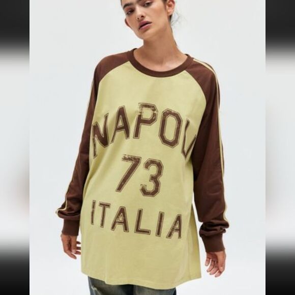 Nwt Oversized Long Sleeve Graphic Tee size s/m - Picture 3 of 7